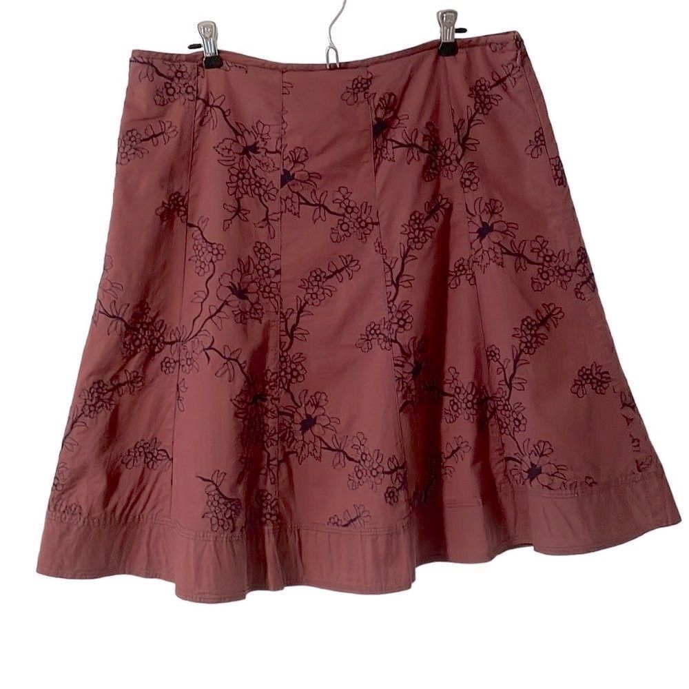 Axcess  by Liz Claiborne plum color embroidered cotton gored skirt 14